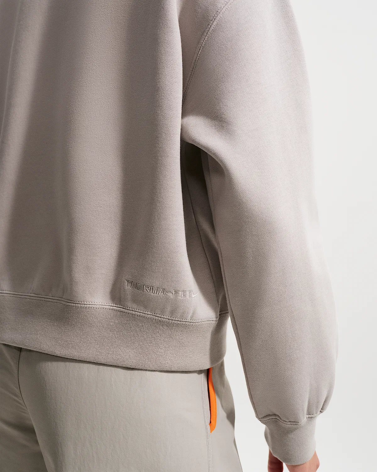 Женская флисовая кофта Nike ACG "Tuff Fleece" Therma-FIT с круглым вырезом, College Grey/Summit White — фото 2