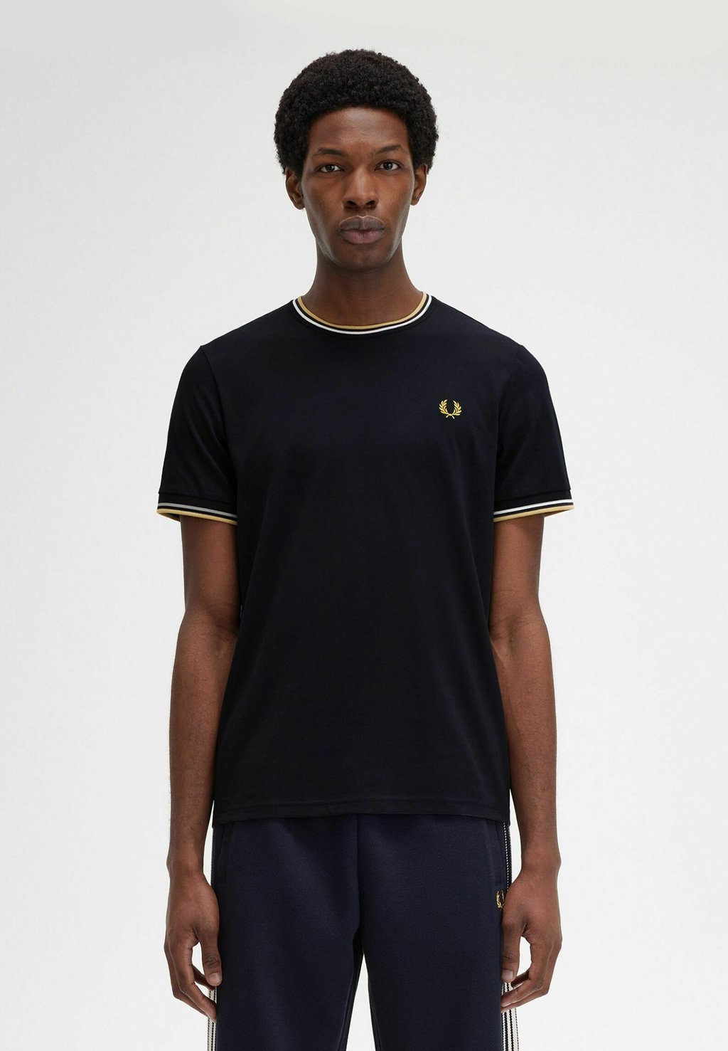

Базовая футболка Fred Perry, металлик сине-черный