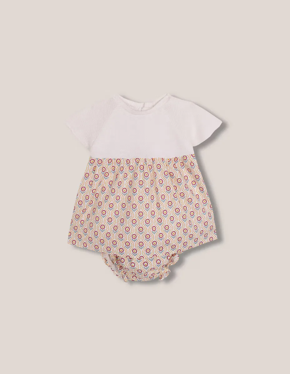 

Платье для девочки в сочетании с подходящим чехлом на подгузник Gocco, белый