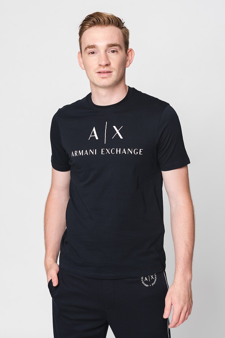 

Приталенная хлопковая футболка с логотипом Armani Exchange, синий