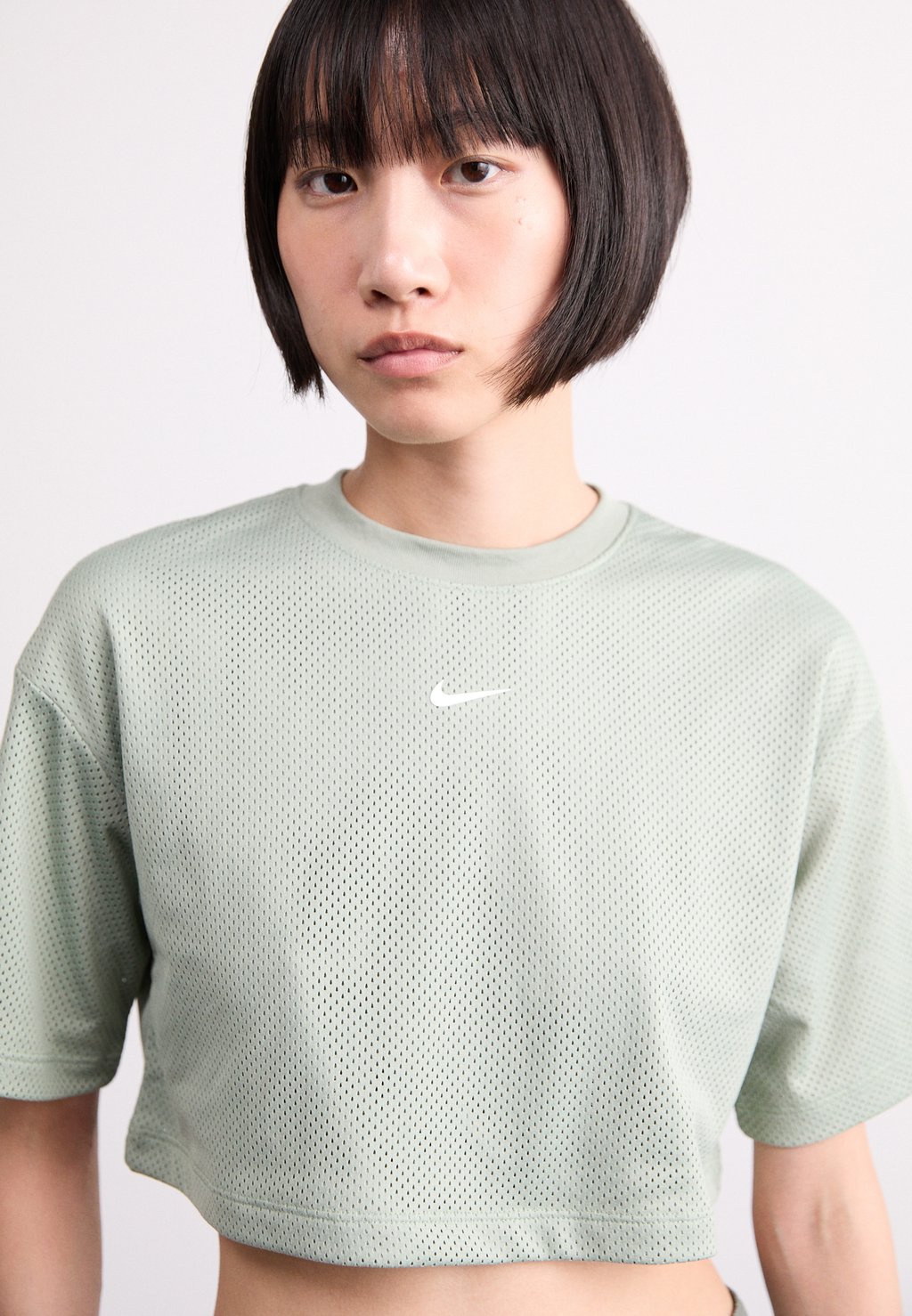 

Базовая футболка CROP TEE Nike Sportswear, зеленый
