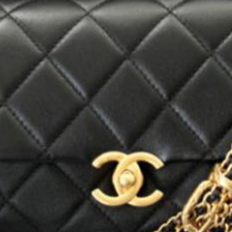 CHANEL Миниатюрная женская черная сумка через плечо из телячьей кожи — фото 4