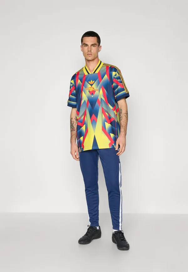 Футболка «арсенал» в стиле lifestyle, клубная одежда Adidas Performance, Yellow/Pure Ruby/Night Indigo — фото 2