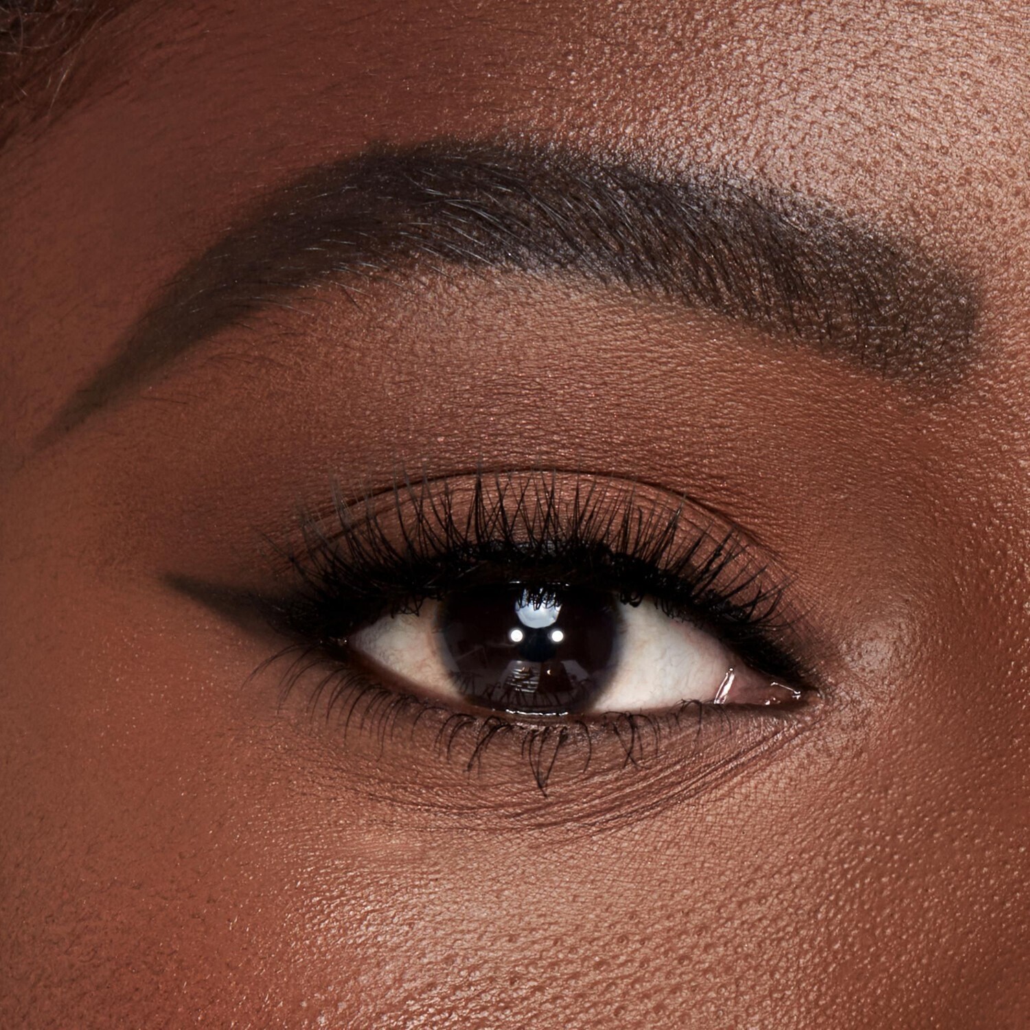 Карандаш для бровей brow cheat Charlotte Tilbury, natural black, вес 0.1 гр. — фото 2