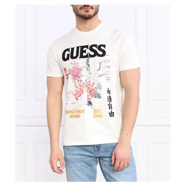 

Футболка стандартного кроя Tokyo Collage Guess, белый