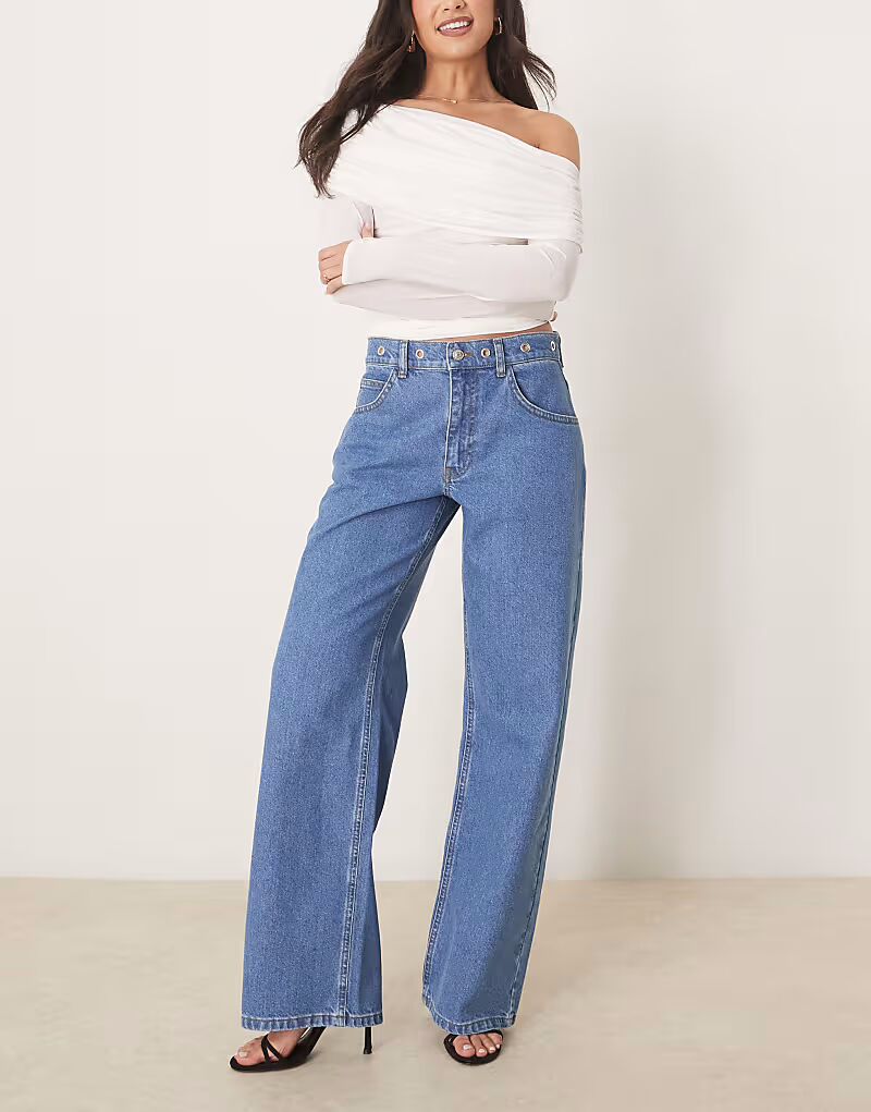 

Выбеленные джинсы бойфренда ASOS DESIGN с люверсами на поясе