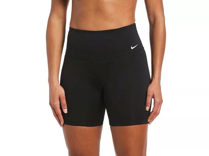 

Женские шорты Nike Essential 6 дюймов, черный