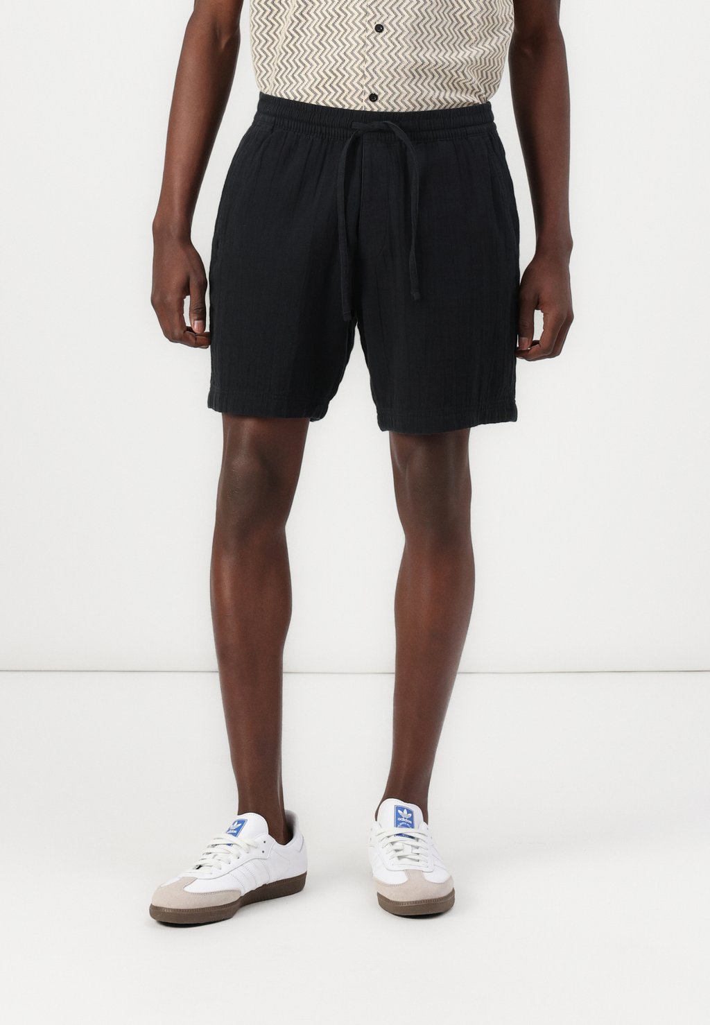 

Шорты EMEA BREEZY Abercrombie & Fitch, черный