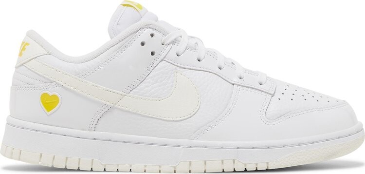Кроссовки Wmns Dunk Low 'Valentine's Day - Yellow Heart', белый