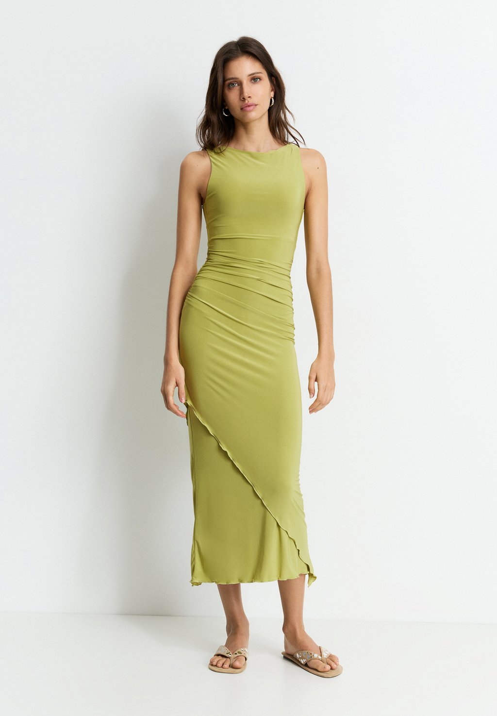 

Повседневное платье SLEEVELESS-MIDI PULL&BEAR, зеленый