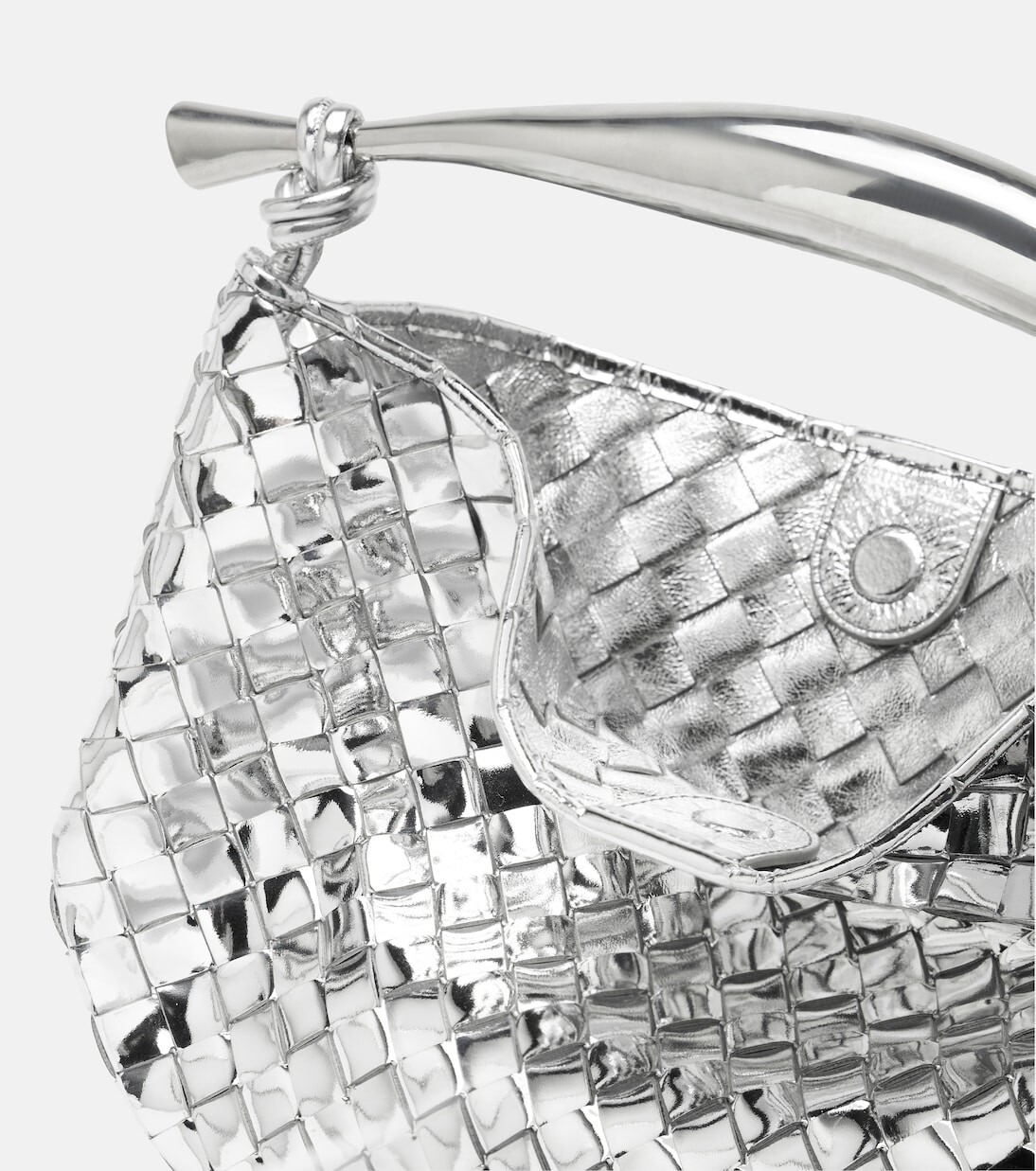 Маленькая кожаная сумка-тоут sardine с зеркалом Bottega Veneta, серебро — фото 3