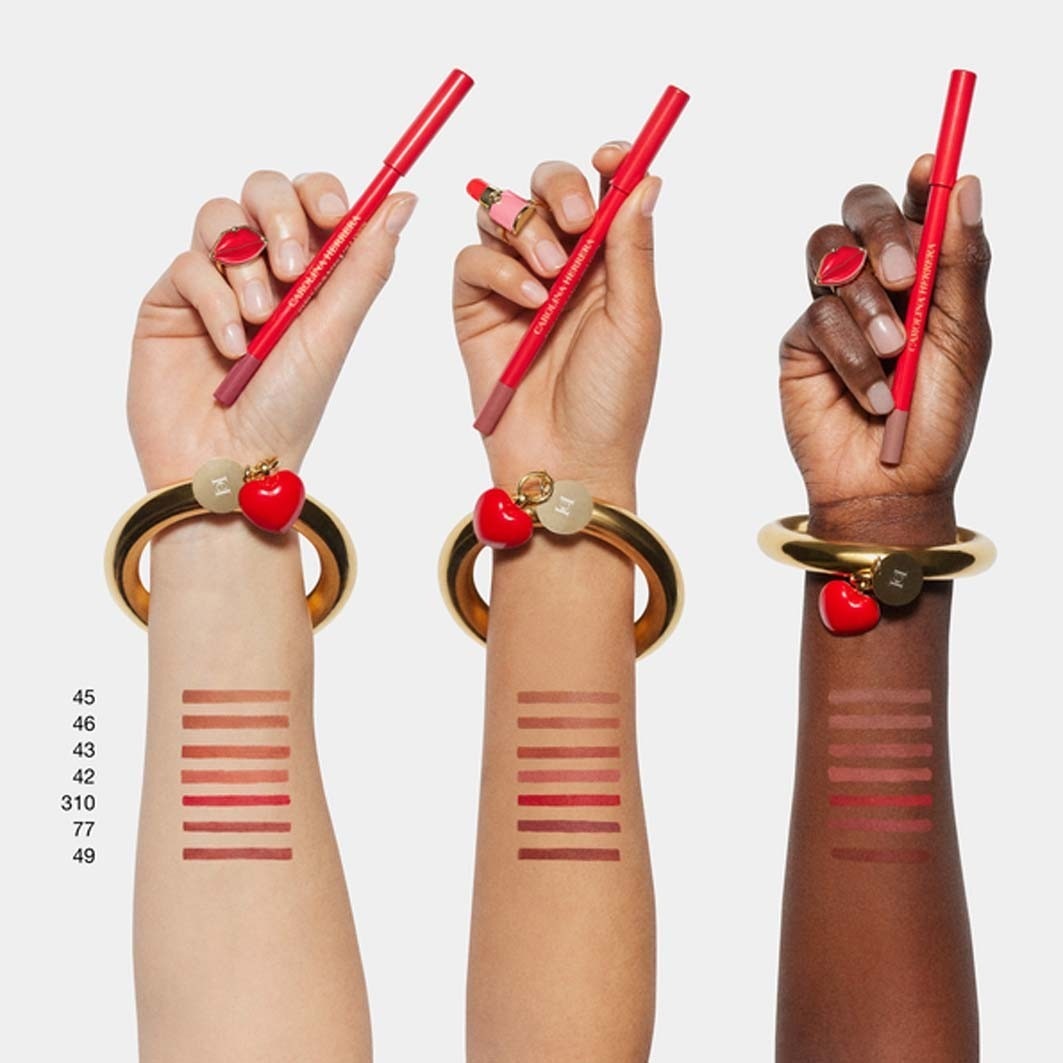 Карандаш для губ fabulous kiss Carolina Herrera, 42 - coral nude, вес 3.5 гр. — фото 4