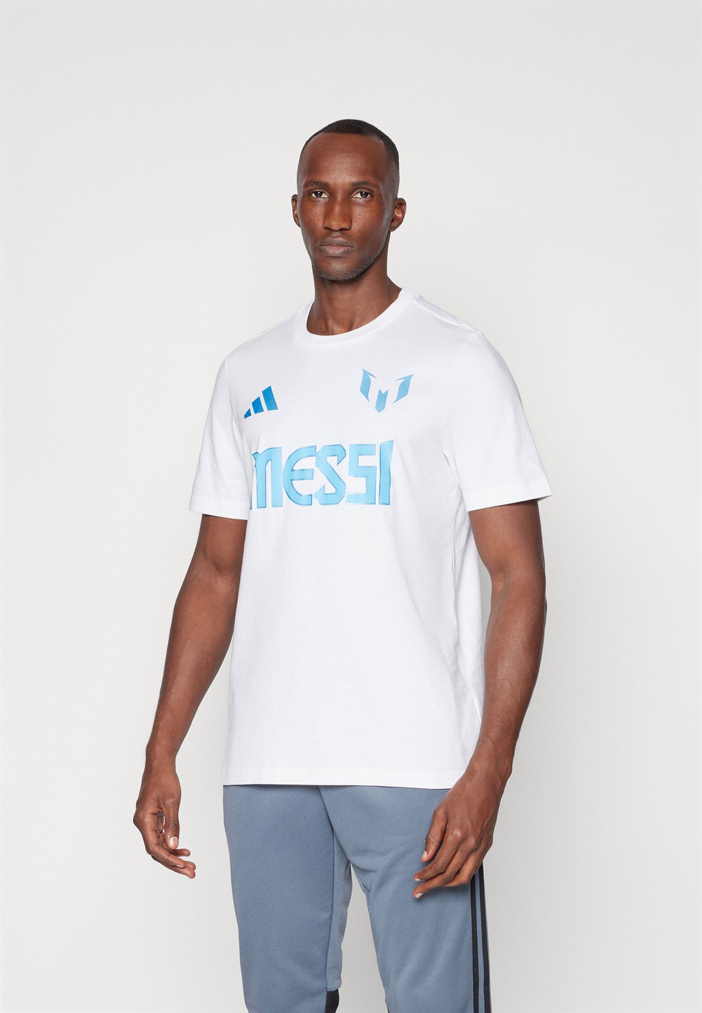 

Футболка с принтом MESSI GRAPHIC adidas Performance, белый
