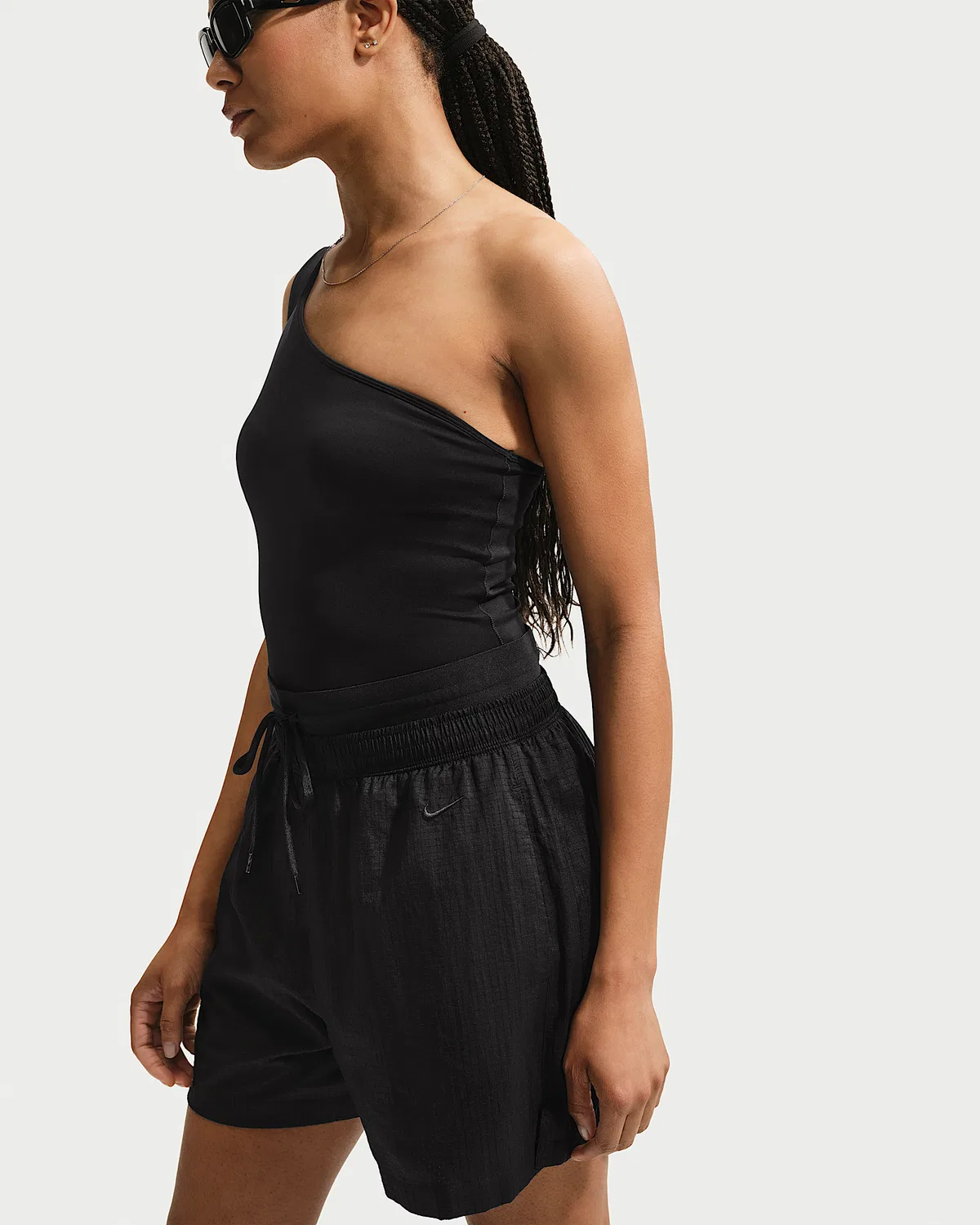 Женские свободные шорты Nike Sportswear с высокой посадкой из легкого рипстопа, Black/Black — фото 4