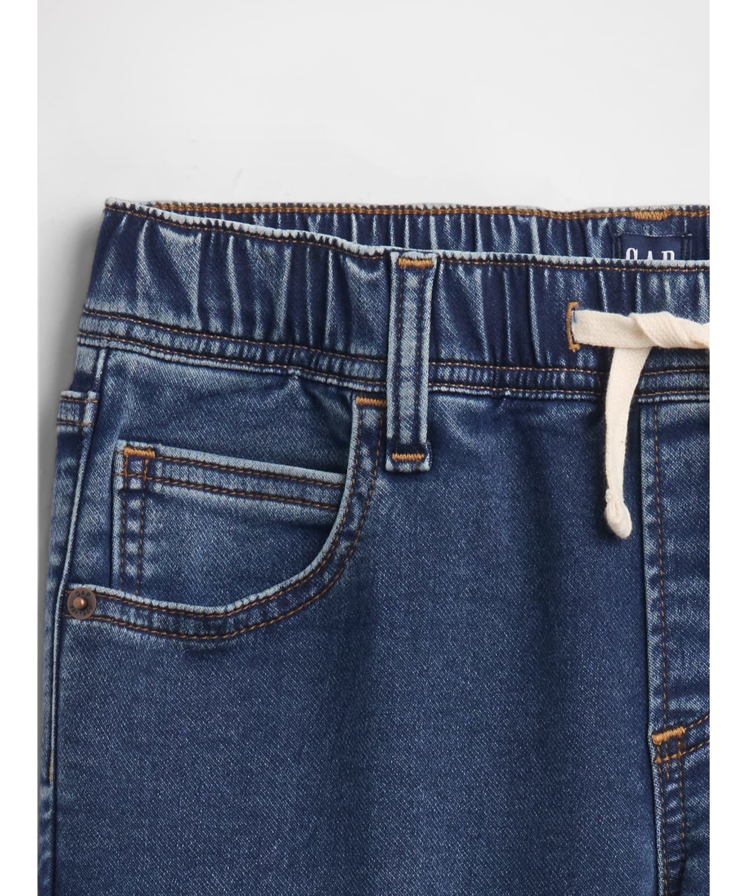 (K) Узкие спортивные штаны-джинсы на резинке (детские) GAP, DARK_WASH — фото 3