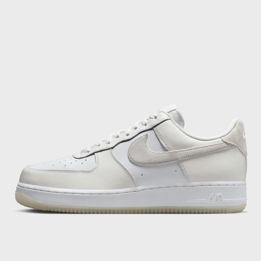 

Кроссовки Air Force 1 '07 LV8 NIKE, цвет white/phantom-summit white