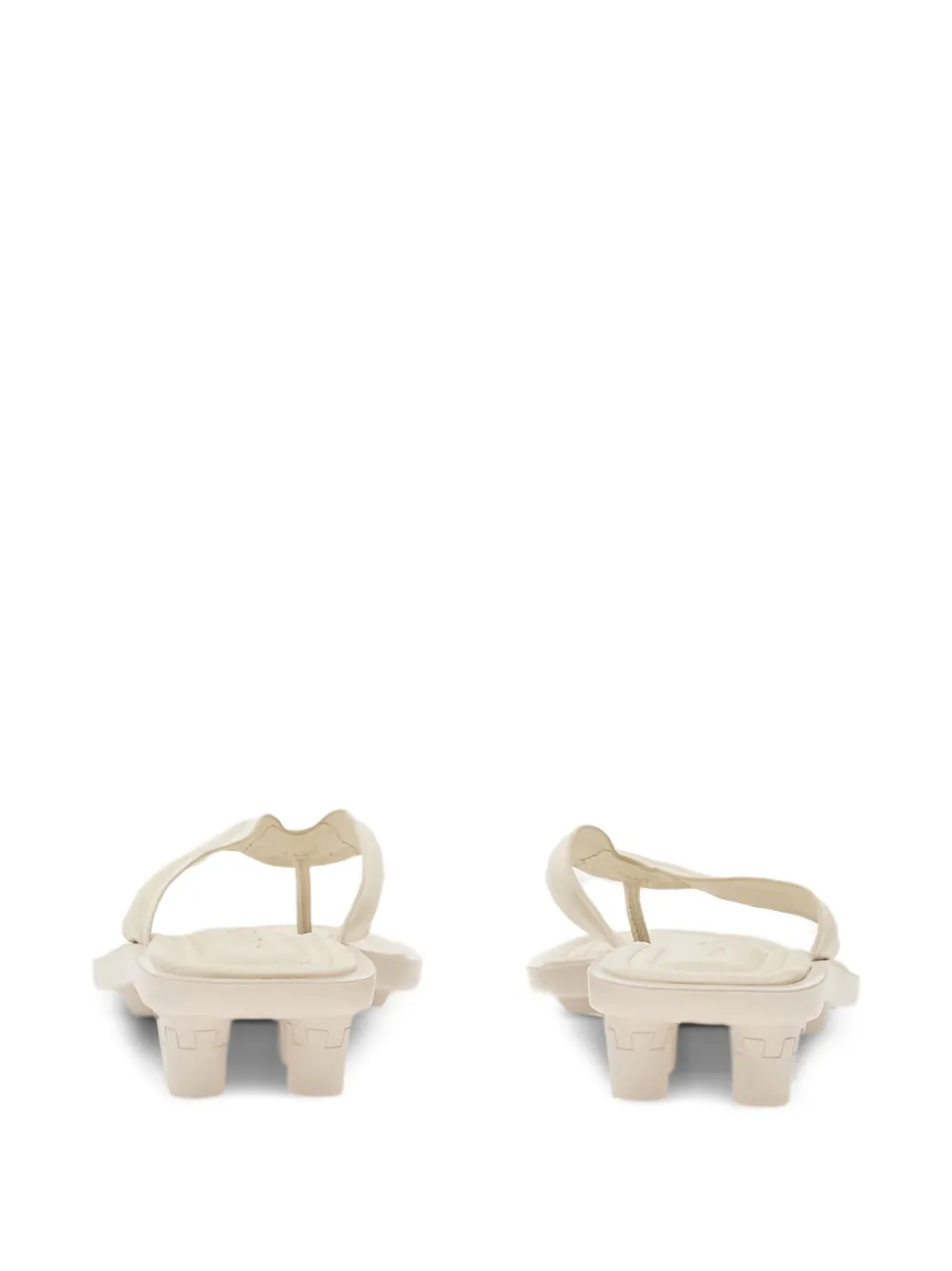 Шлепанцы Cat Cleat из коллаборации с Fenty PUMA, нейтральный — фото 3
