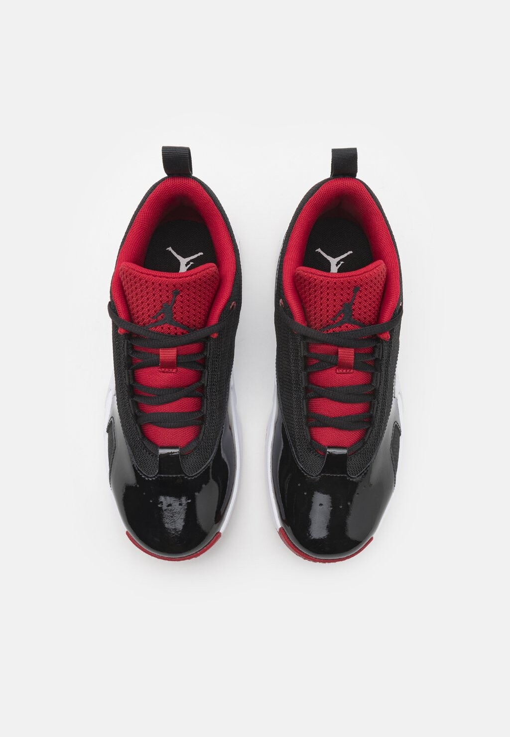 

Кроссовки на шнуровке MAX AURA 6 UNISEX Jordan, черный