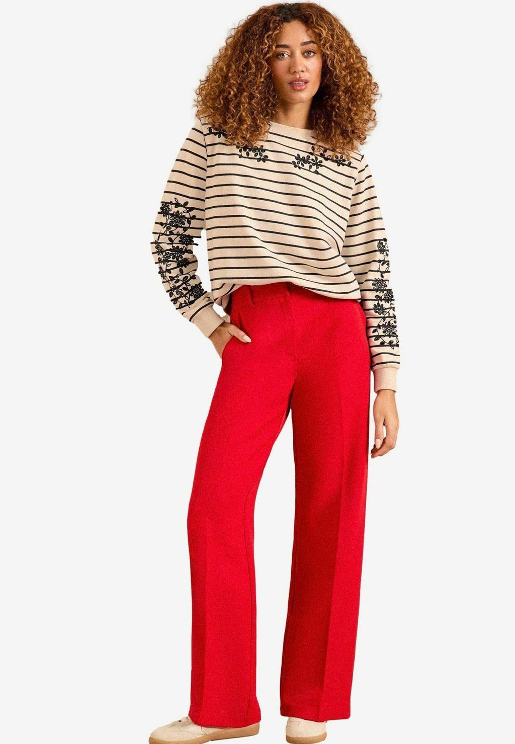 

Толстовка PETITE FIT Love & Roses, белый