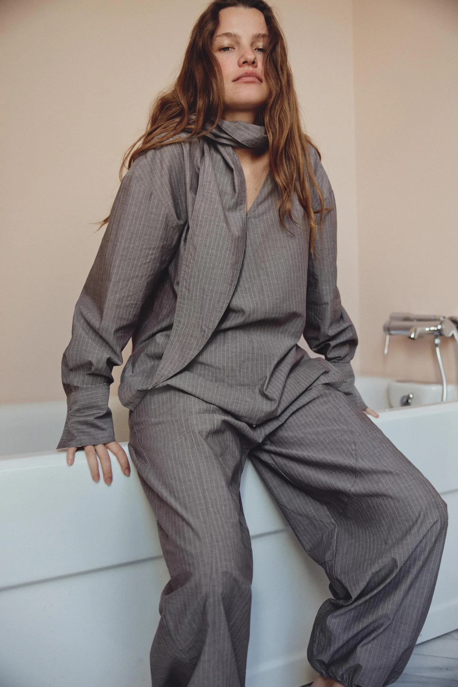 Рубашка в полоску с бантом Zara, серый