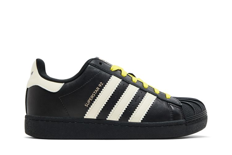 

Кроссовки Pharrell x Superstar 92 'Virginia - Black', черный