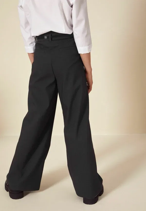Брюки школьные стандартные широкие с поясом Next, черные — фото 2