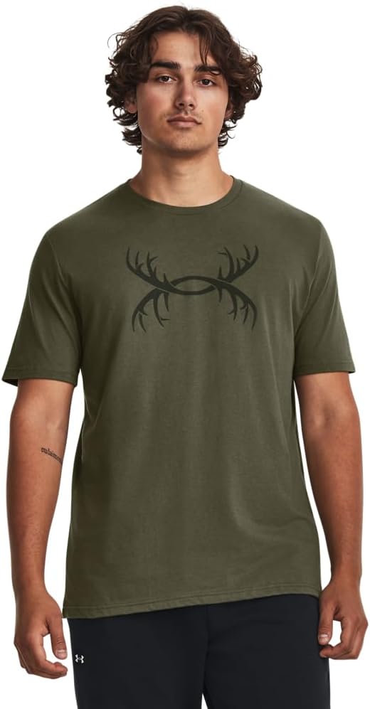 

Мужская футболка с коротким рукавом Under Armour с логотипом Antler | Повседневная одежда для охоты | Футболка с камуфляжным принтом, (392) Marine Od Green/Baroque Green/Baroque Green