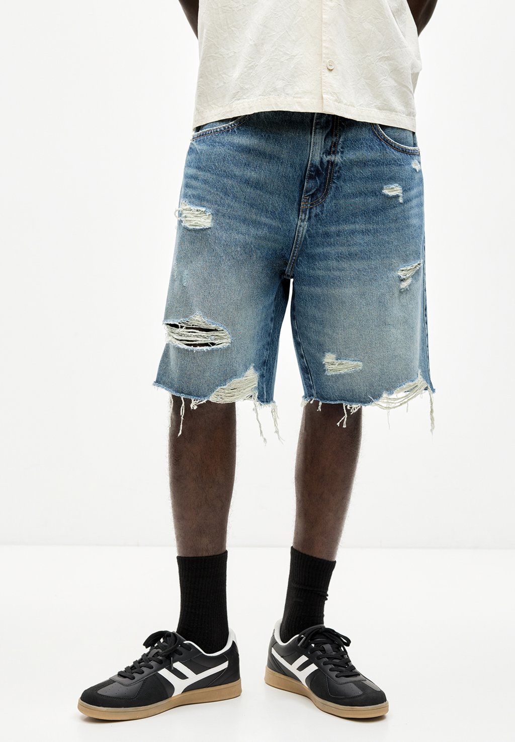 

Джинсовые шорты BERMUDA PULL&BEAR, цвет Blue Denim
