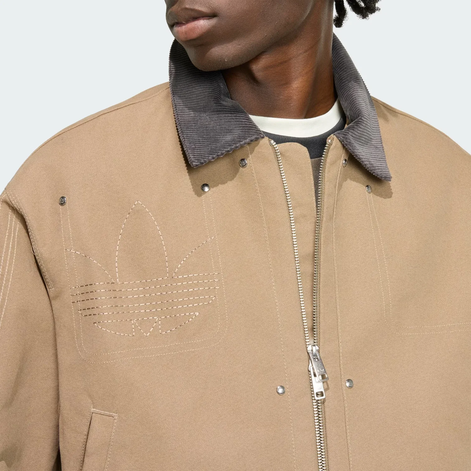 Куртка Adidas Originals Between-Season Jacket Premium Essentials цвета хаки — фото 4