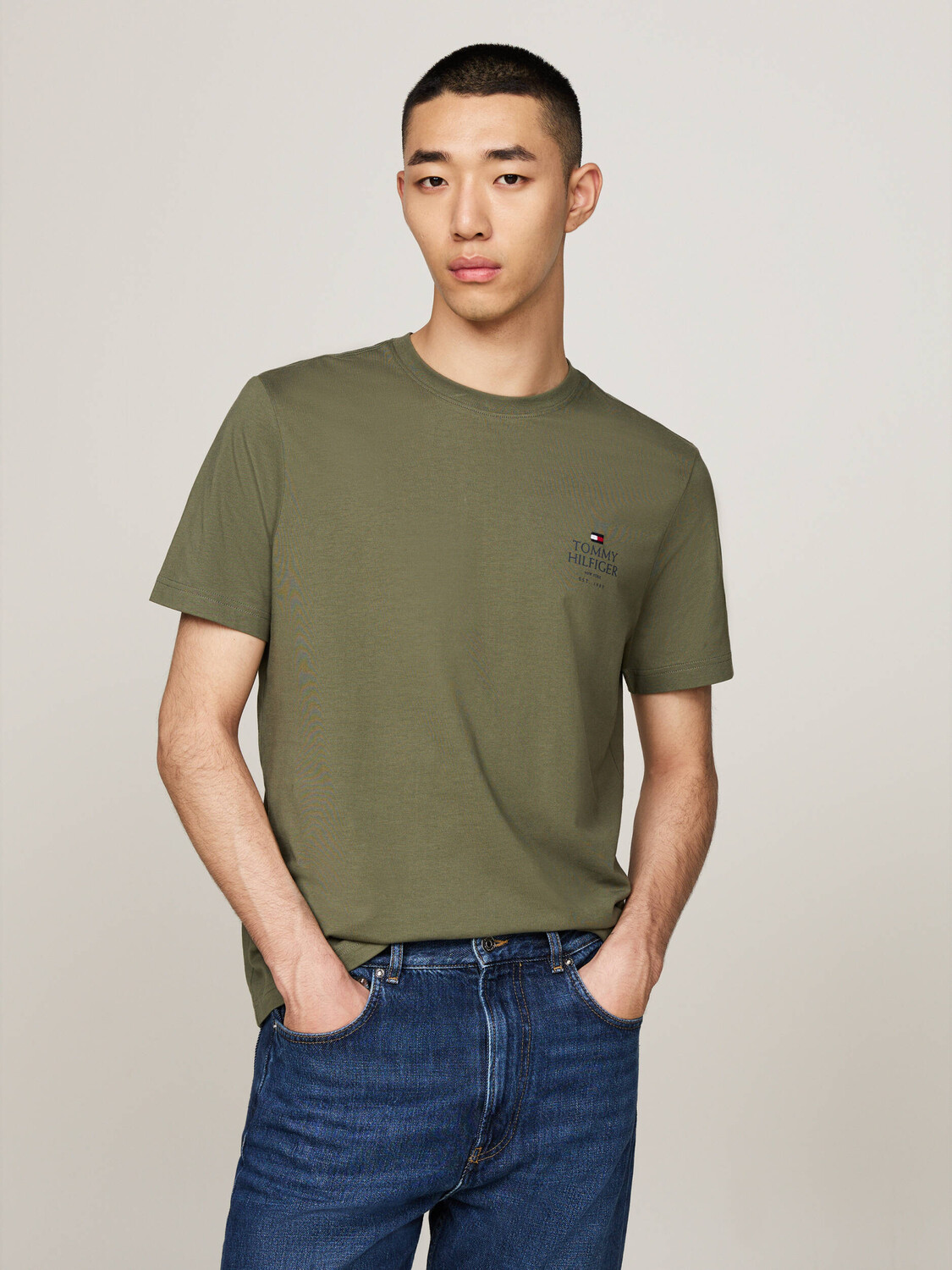 

Футболка Tommy Hilfiger Regular Fit, оливково-зеленый