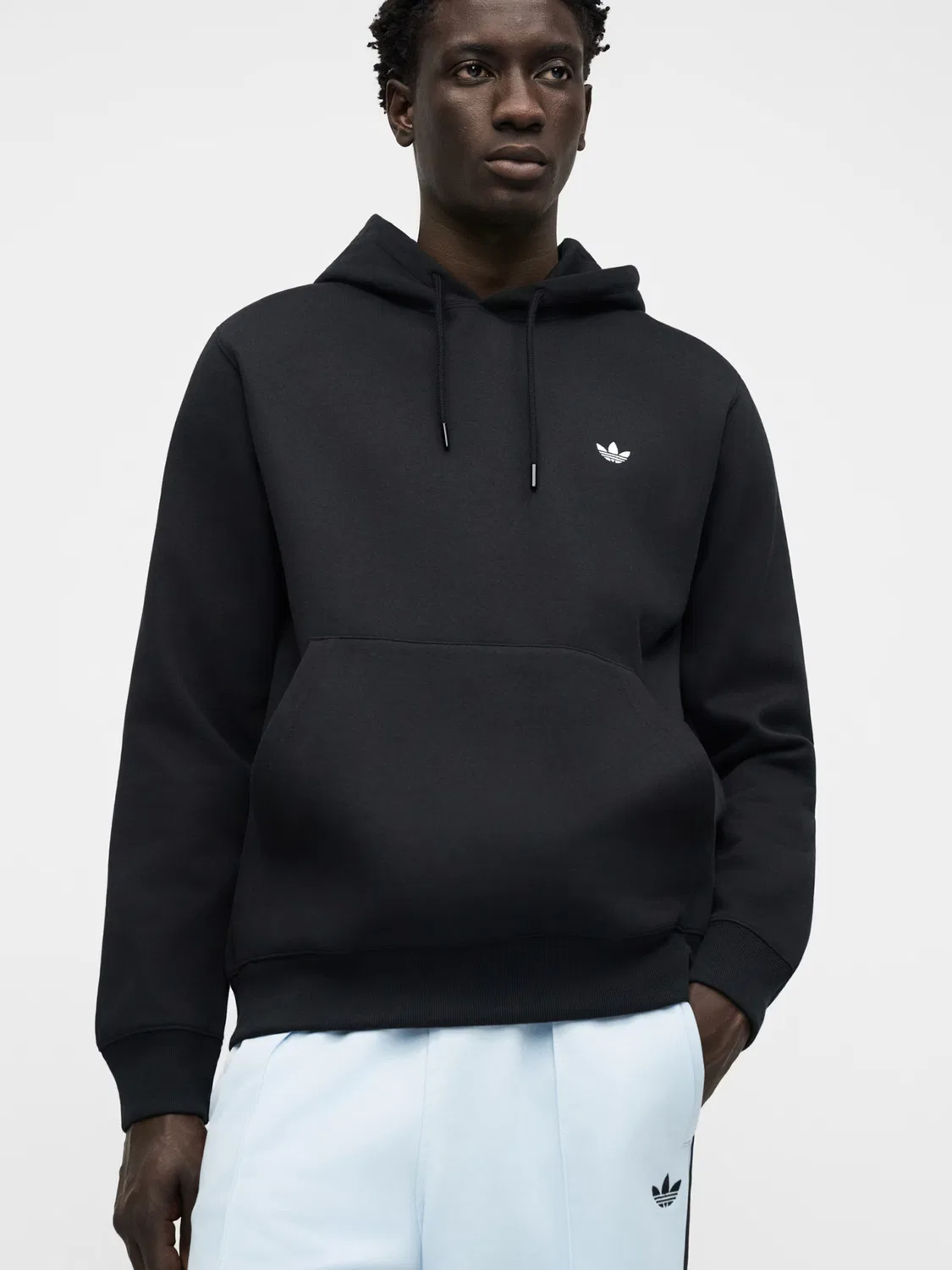 Толстовка Adidas Originals Trefoil Essentials черного цвета — фото 4