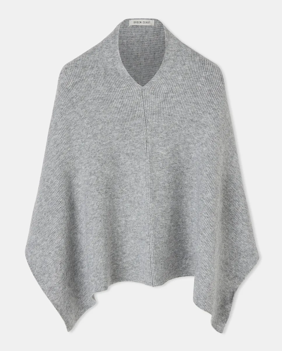 

Женское тонкое однотонное пончо Green Coast, светло-серый