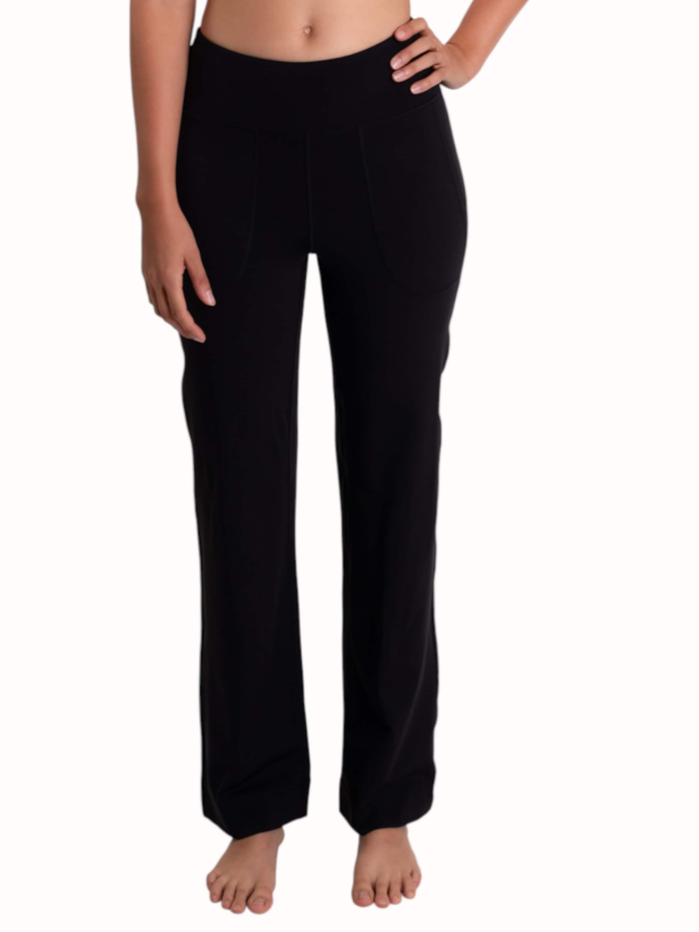 

Mymotus Широкие спортивные брюки 'YW101.001 Ghost Grey' в черном цвете