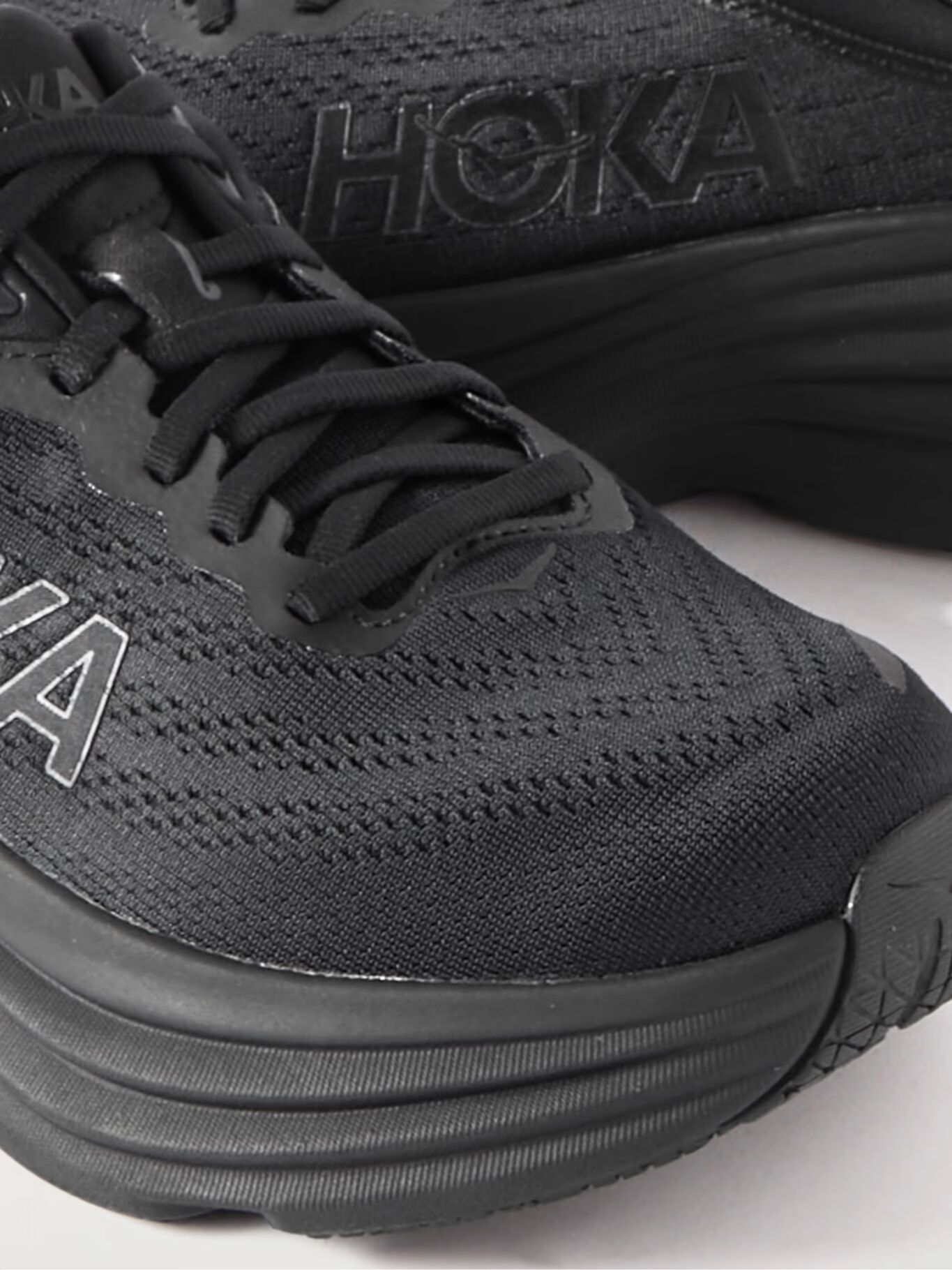 

Кроссовки Bondi 8 с сетчатой ​​резиновой отделкой для бега HOKA, черный
