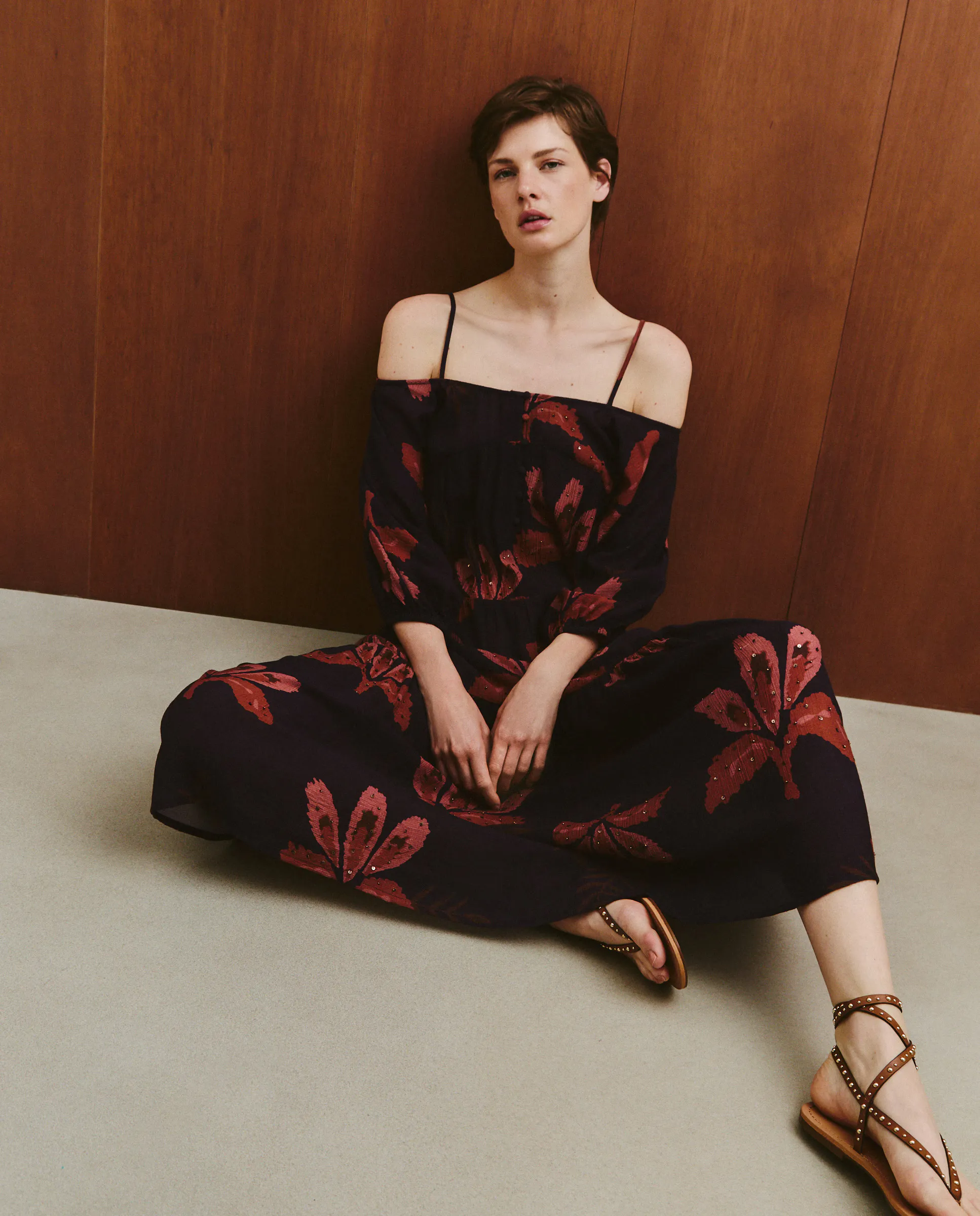 

Платье с крупным цветочным принтом и жемчугом Southern Cotton, розовый