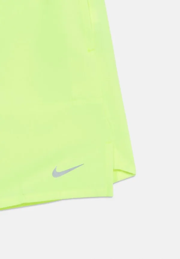 Спортивные шорты stride, цвет: ярко-серебристый/светоотражающий Nike Performance, Volt Ice/Reflective Silver-Coloured — фото 4