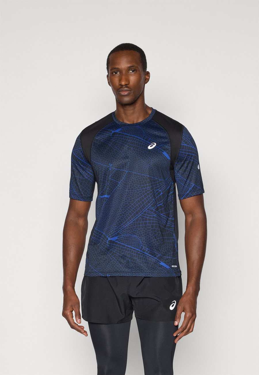 

Футболка ASICS ROAD LITE SHOW TOP, Performance Black/Black, Черный, Футболка ASICS ROAD LITE SHOW TOP, Performance Black/Black