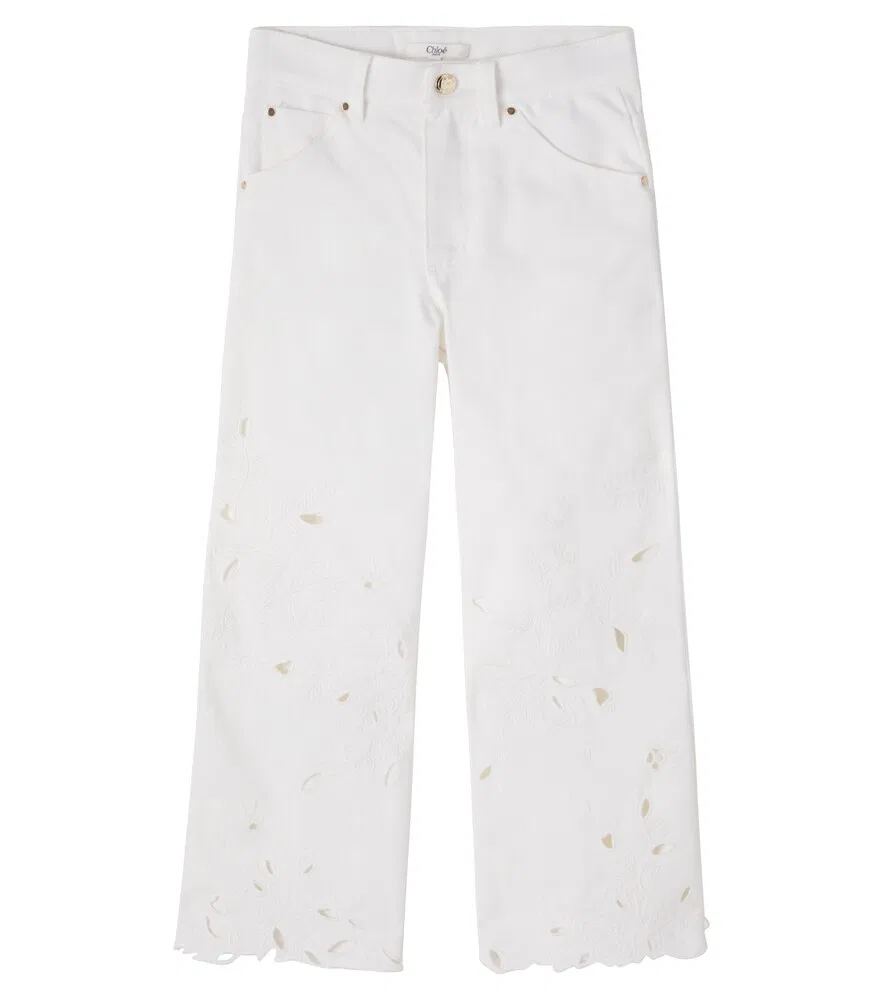 Джинсы с английской вышивкой Chloé Kids, белый