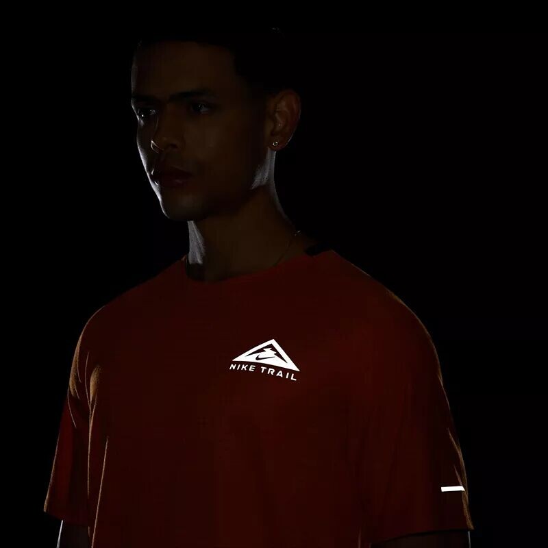 Мужская футболка для бега по пересеченной местности с короткими рукавами Nike Dri-FIT Trail Solar Chase — фото 4
