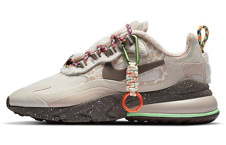 

Женские кроссовки Nike Air Max 270