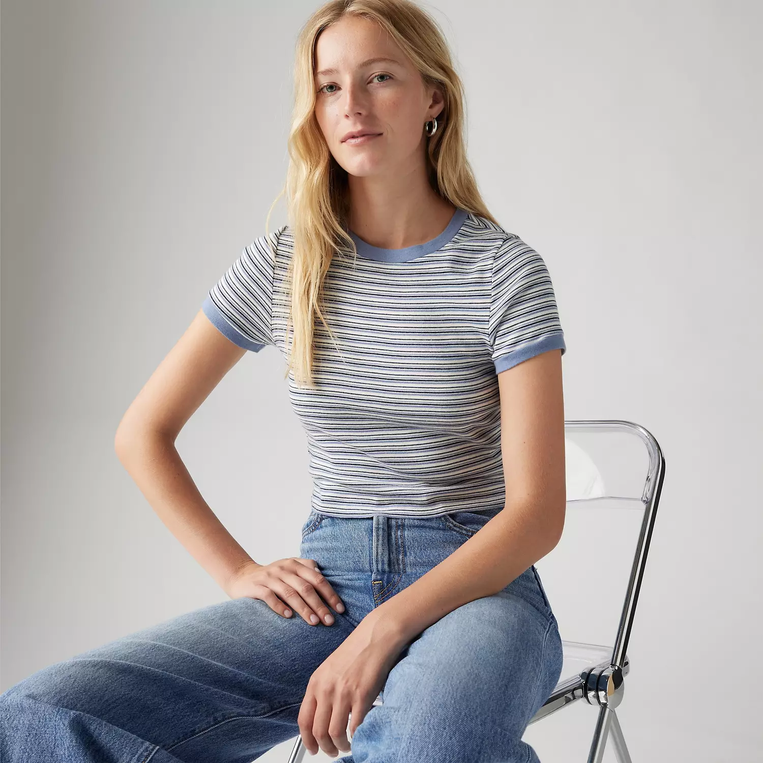 

Спортивная футболка Essential Ringer Levi's, цвет Meg Stripe Cloud Dancer - Blue