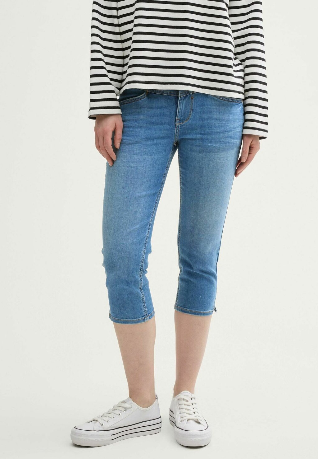 

Джинсовые шорты KATE SLIM CAPRI TOM TAILOR, светло-голубой