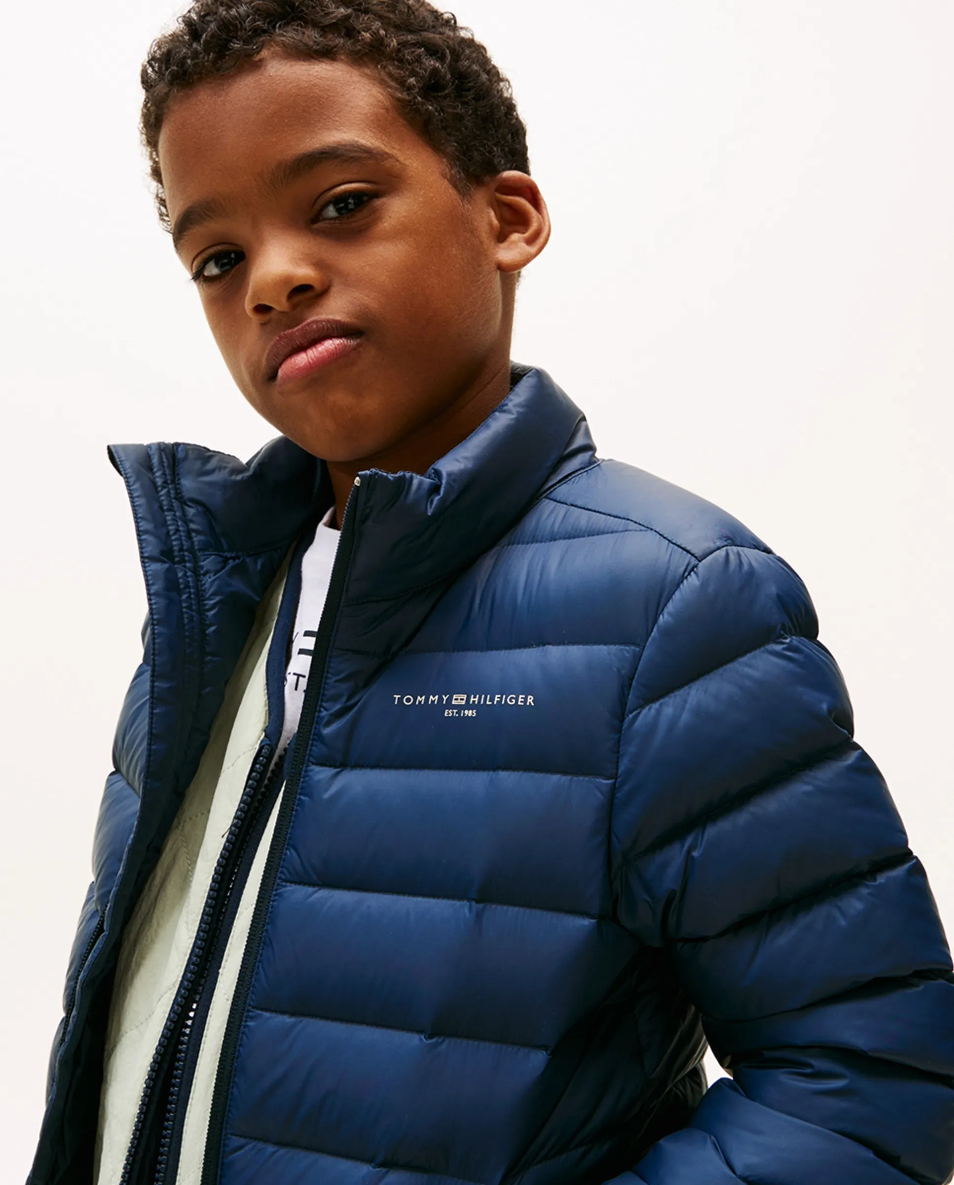 Детская утепленная куртка на молнии с вышитым логотипом Tommy Hilfiger, синий — фото 3