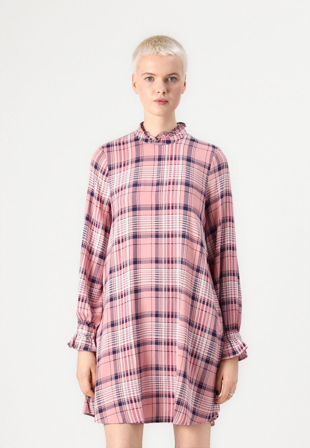

Повседневное платье VMCAMILLO CHECK SHORT DRESS Vero Moda, розовый
