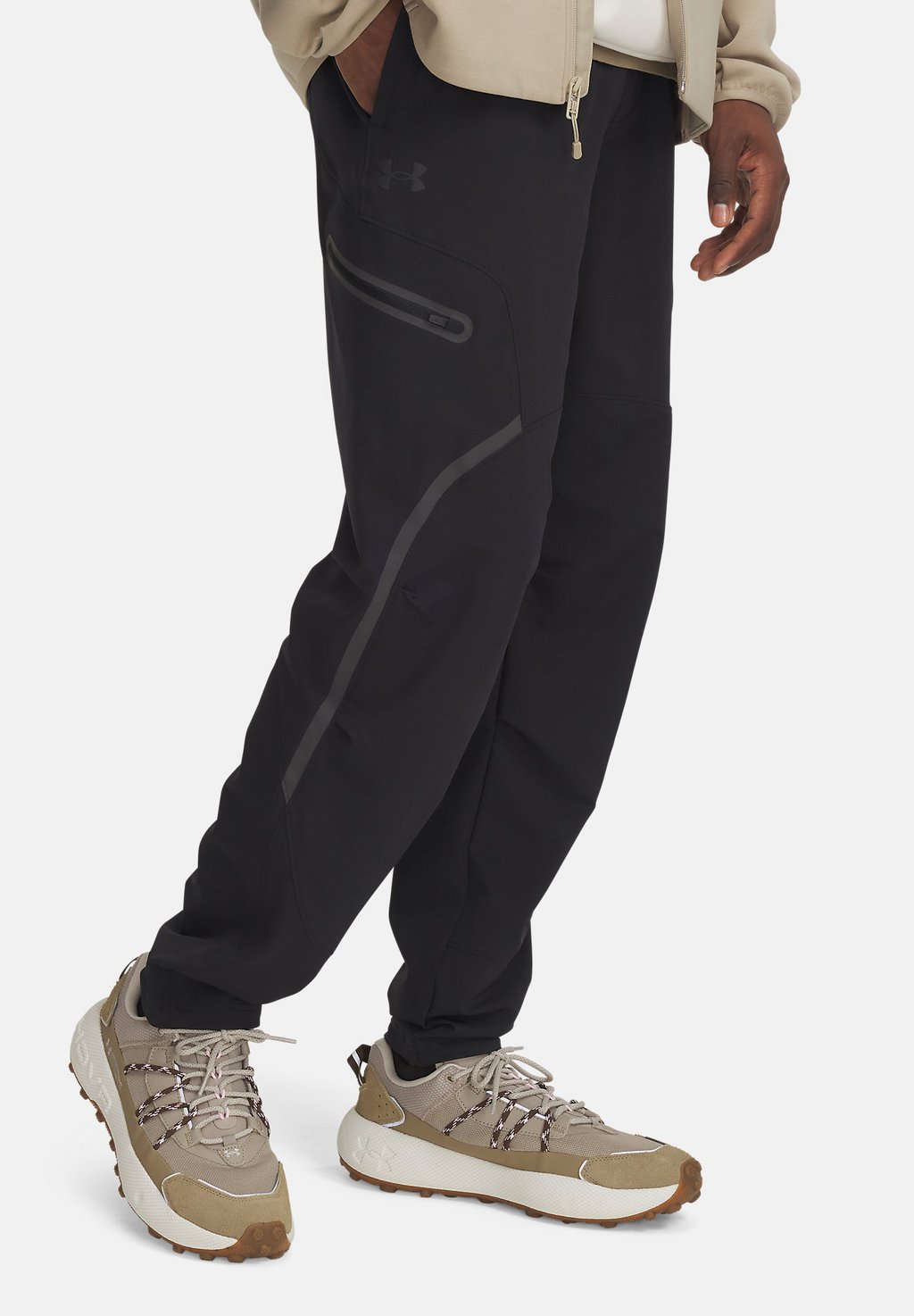 

Спортивные брюки UNSTOPPABLE CARGO PANT Under Armour, черный