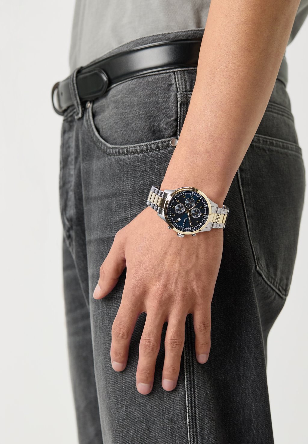 

Часы с хронографом MEN'S DRESS TWO-TONE CASE AND BRACELET Timex, золотой