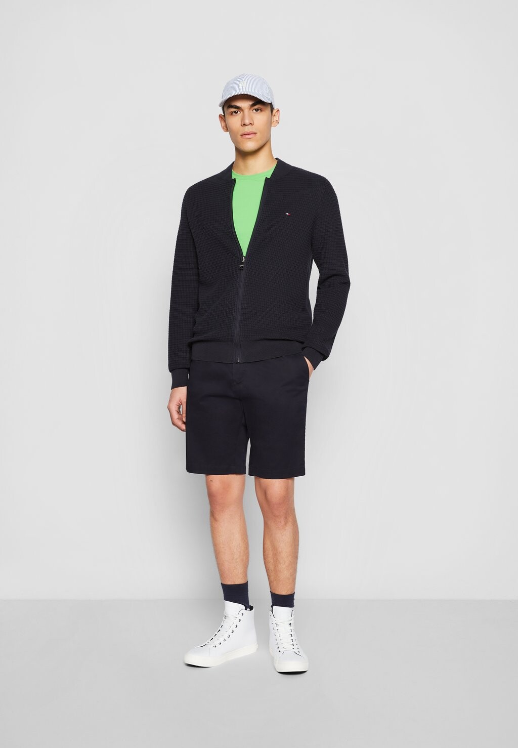

Шорты ГАРЛЕМ 1985 Tommy Hilfiger, небо пустыни