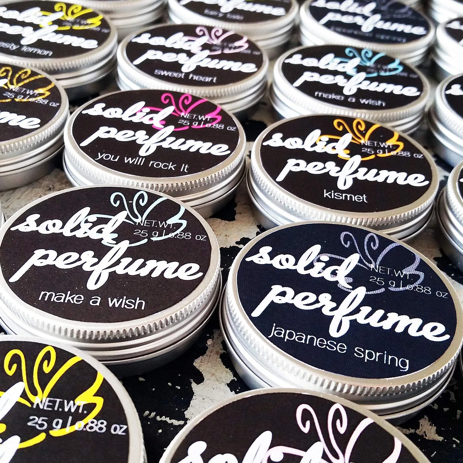 Твердые духи «Naughty But Nice» с ароматом черной смородины и ванили Evebutterflysoaps — фото 2