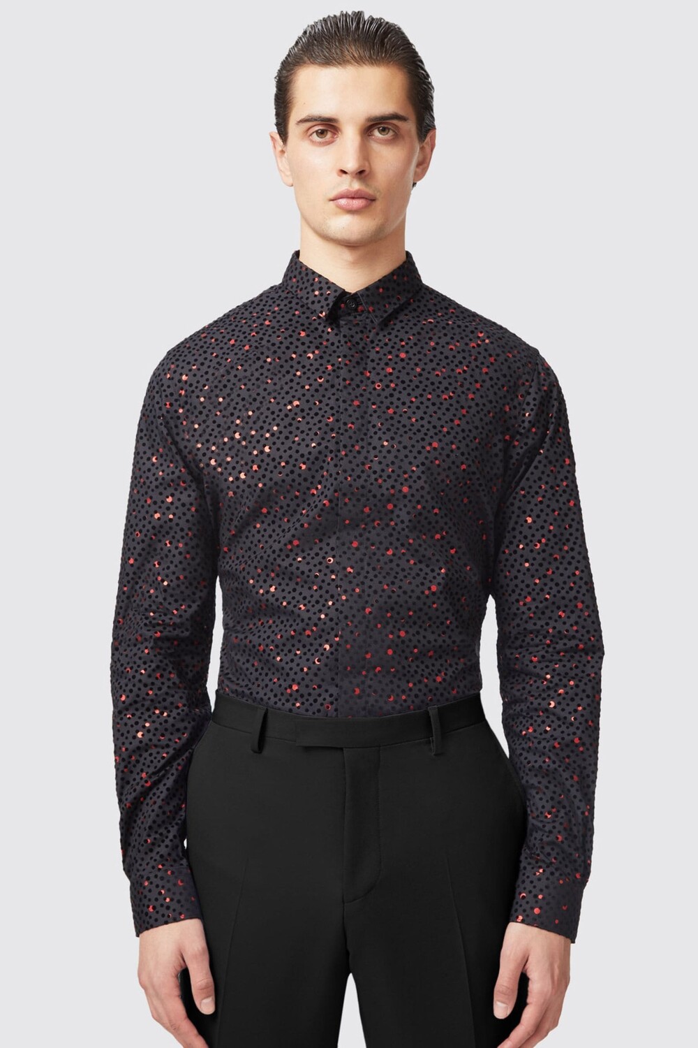 

Рубашка Farrow Slim fit из 100% хлопка с принтом в виде черных и красных точек Twisted Tailor, черный