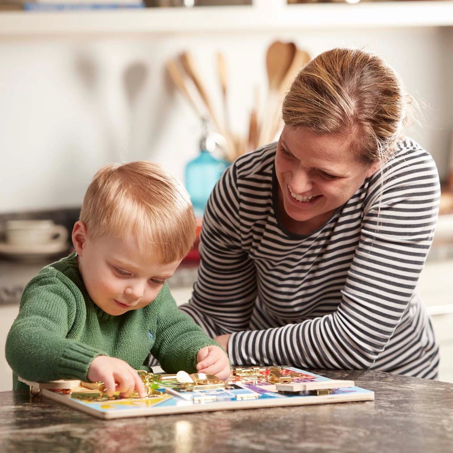 Мелисса и Дуг запирают настольную головоломку Melissa & Doug — фото 3